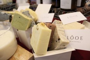 2f2db5f7-f231-4383-bbd4-26a2d85c54c3