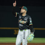 Leones barren a Diablos.