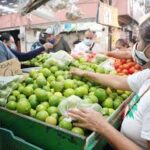Gobierno de Yucatán suspende actividades económicas este martes por lluvias intensas.